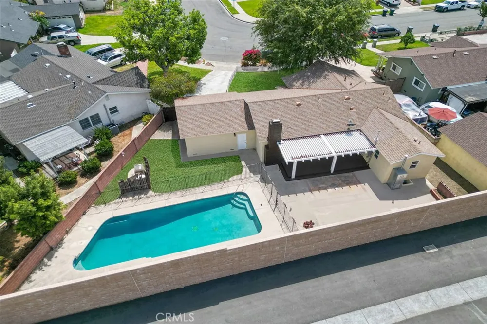901 W Autumn Anaheim, CA 92805
