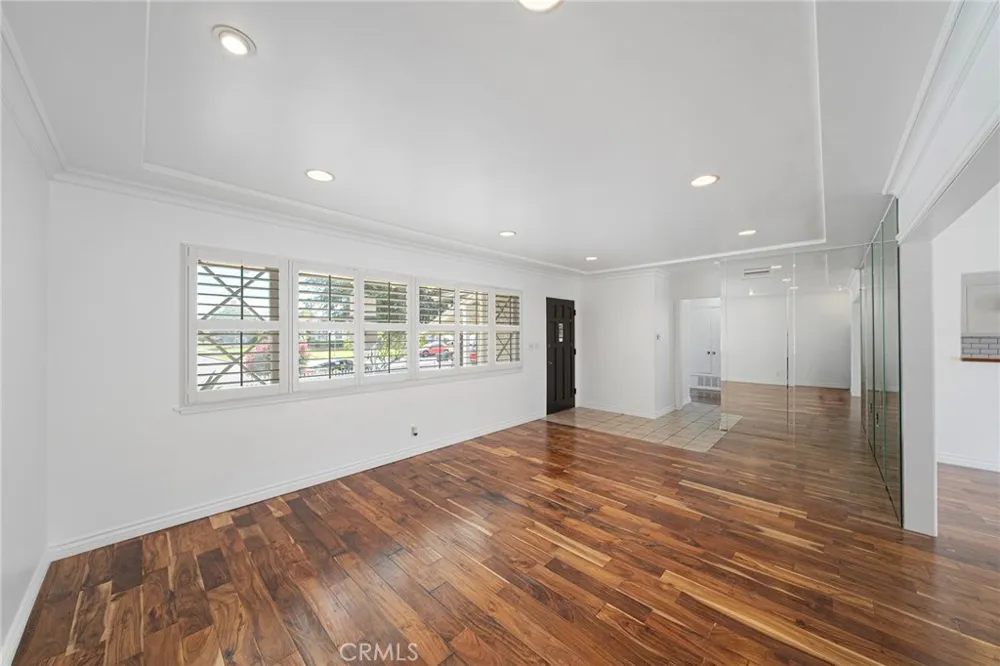 901 W Autumn Anaheim, CA 92805