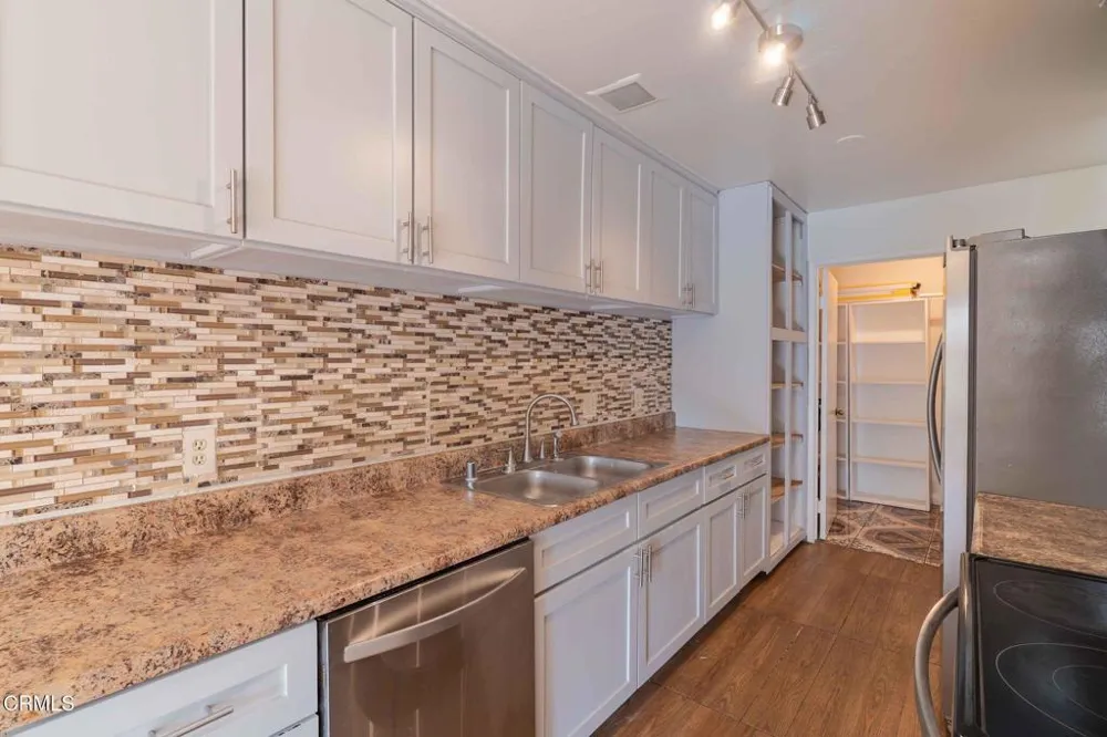 414 Palm Avenue Santa Paula, CA 93060