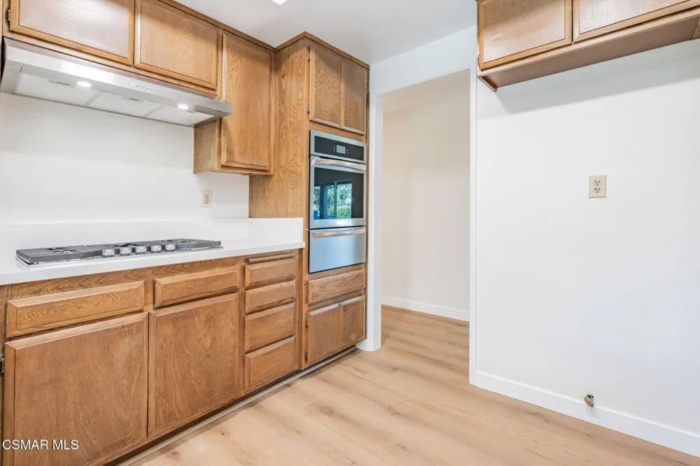 310 Erica Place Oxnard, CA 93036