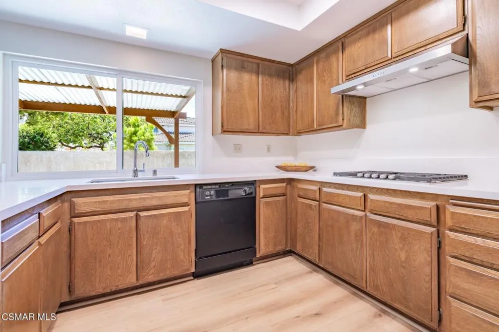 310 Erica Place Oxnard, CA 93036