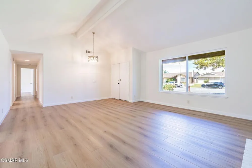 310 Erica Place Oxnard, CA 93036