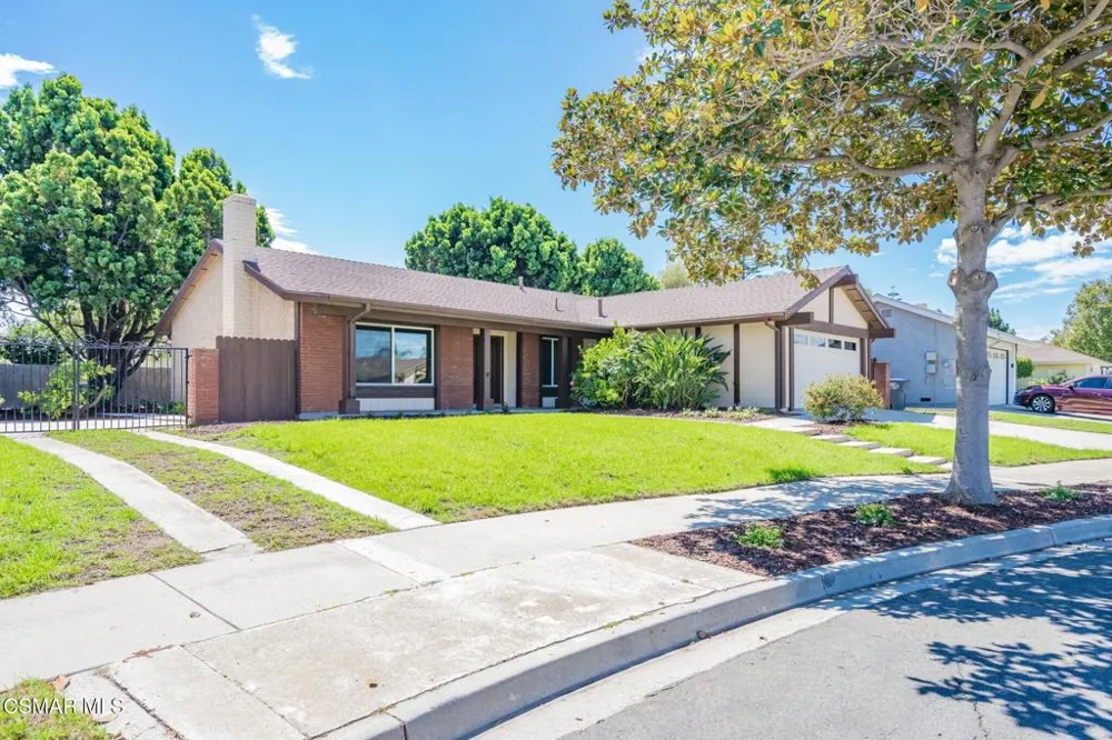 310 Erica Place Oxnard, CA 93036