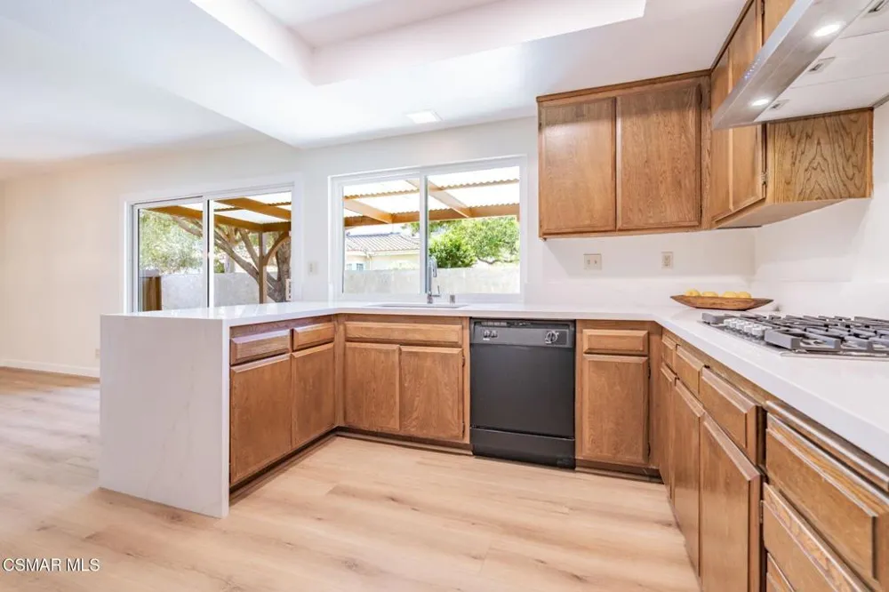 310 Erica Place Oxnard, CA 93036