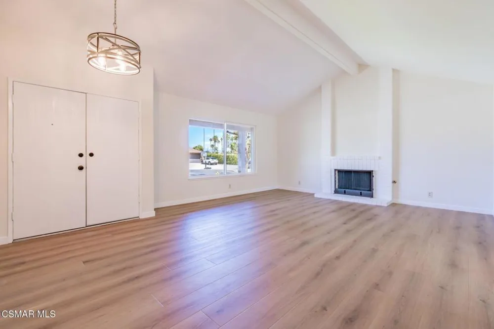 310 Erica Place Oxnard, CA 93036