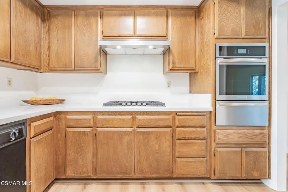 310 Erica Place Oxnard, CA 93036