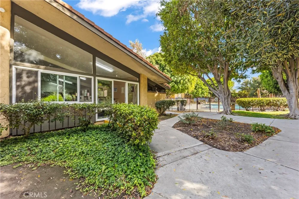 23308 Marigold Avenue #V-201 Torrance, CA 90502