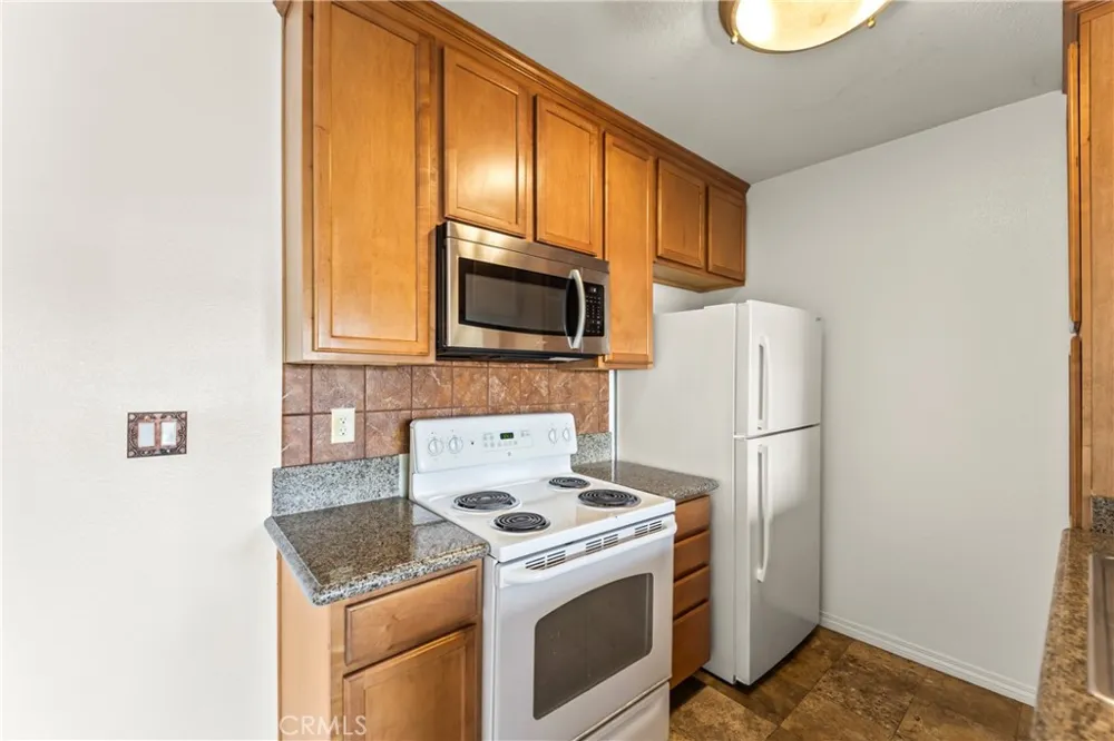 23308 Marigold Avenue #V-201 Torrance, CA 90502