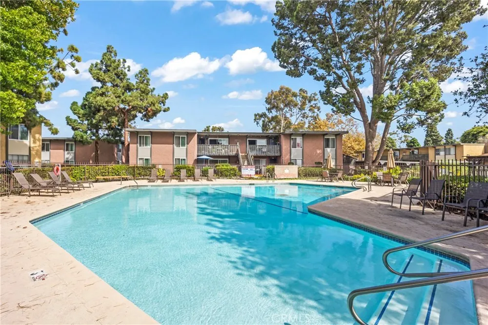 23308 Marigold Avenue #V-201 Torrance, CA 90502