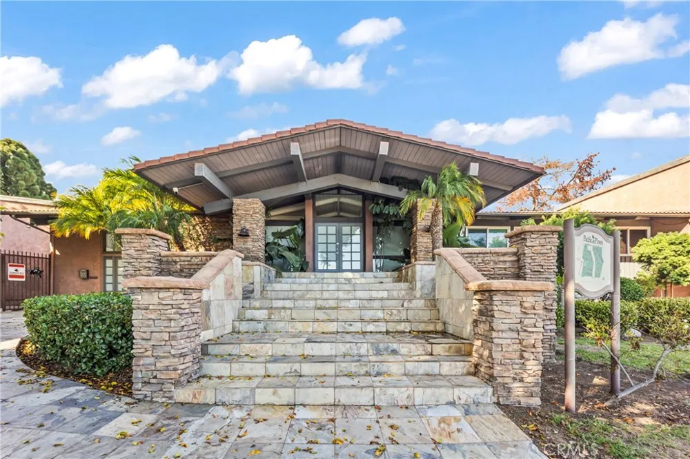 23308 Marigold Avenue #V-201 Torrance, CA 90502