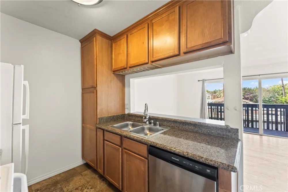 23308 Marigold Avenue #V-201 Torrance, CA 90502