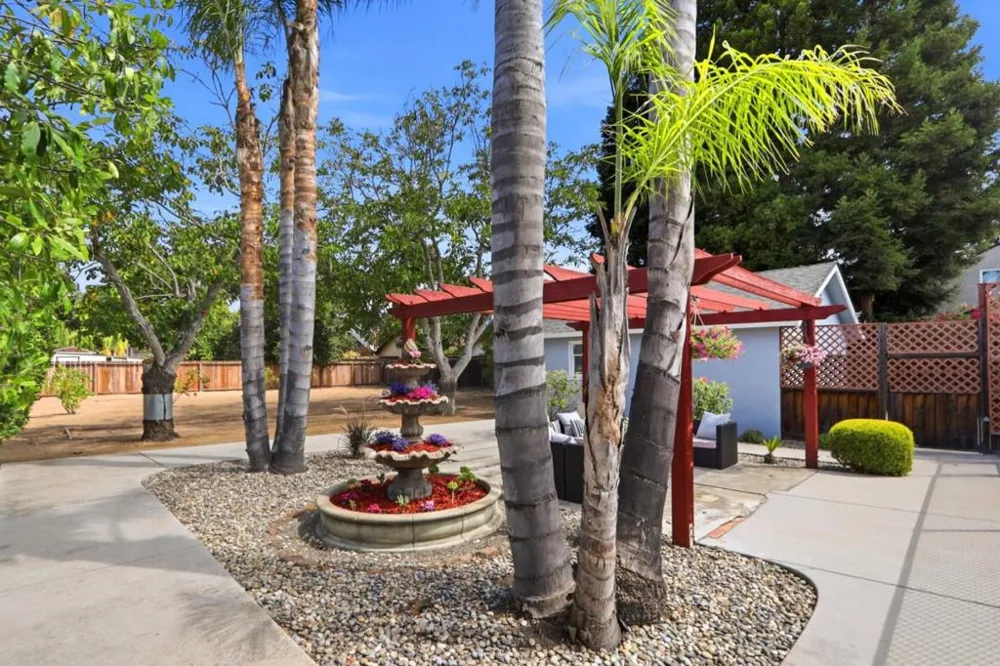 14815 Los Gatos-Almaden Road San Jose, CA 95124