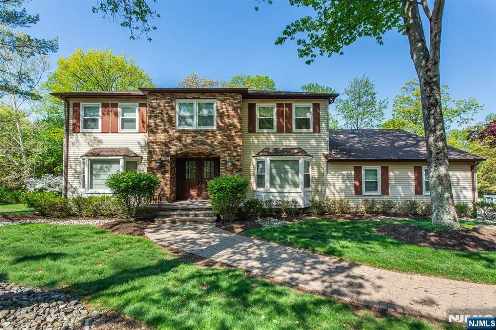 10 Weiss Drive Montville Township, NJ 07082