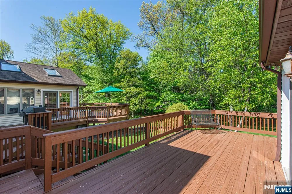 10 Weiss Drive Montville Township, NJ 07082