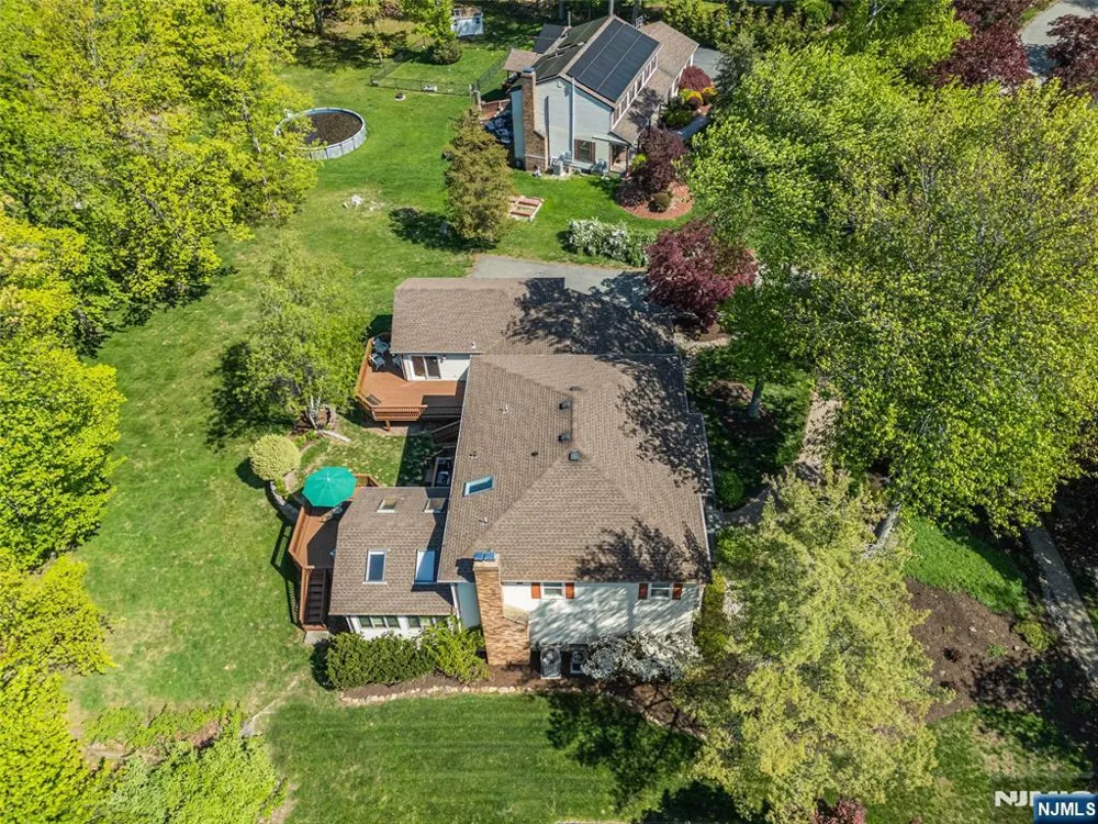 10 Weiss Drive Montville Township, NJ 07082