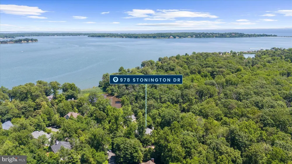 978 STONINGTON DRIVE Arnold, MD 21012