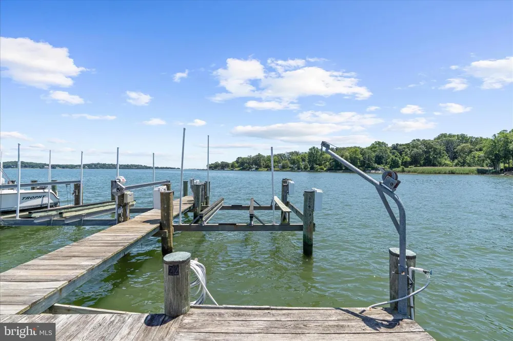 978 STONINGTON DRIVE Arnold, MD 21012
