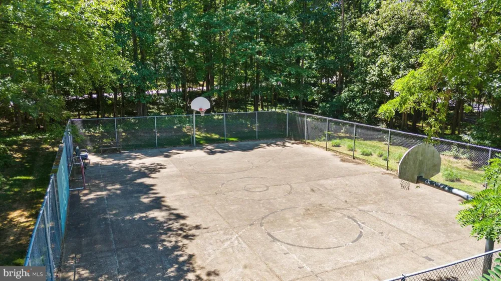 978 STONINGTON DRIVE Arnold, MD 21012