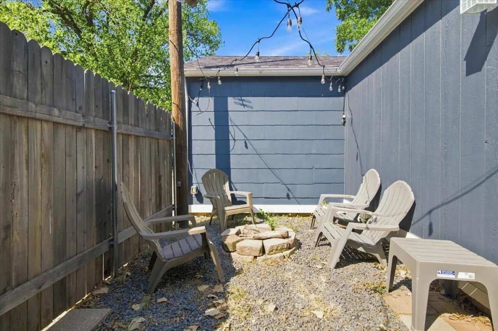 2205 E 5th Place Tulsa, OK 74104