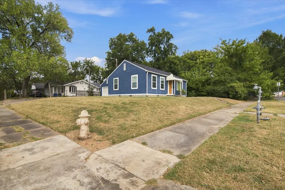 2205 E 5th Place Tulsa, OK 74104