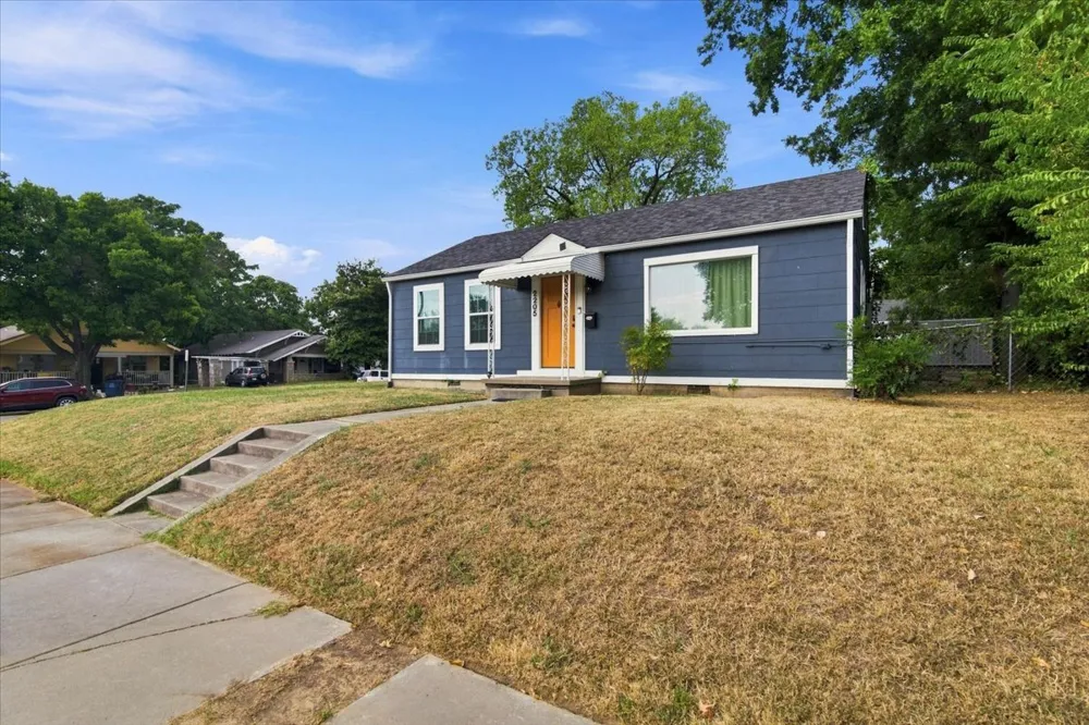 2205 E 5th Place Tulsa, OK 74104