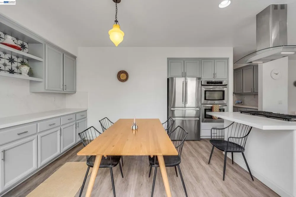 15632 Baypoint Ave San Leandro, CA 94579