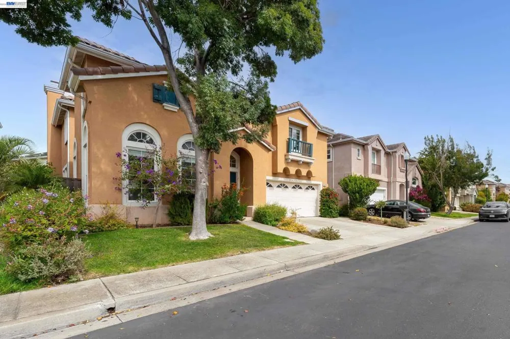 15632 Baypoint Ave San Leandro, CA 94579