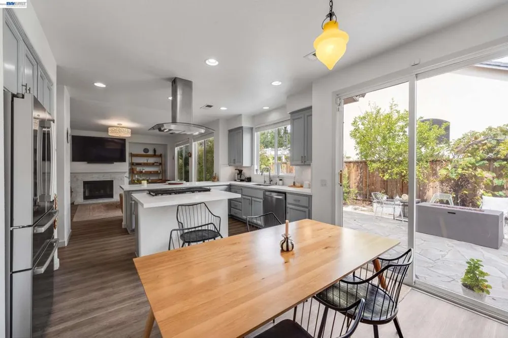 15632 Baypoint Ave San Leandro, CA 94579
