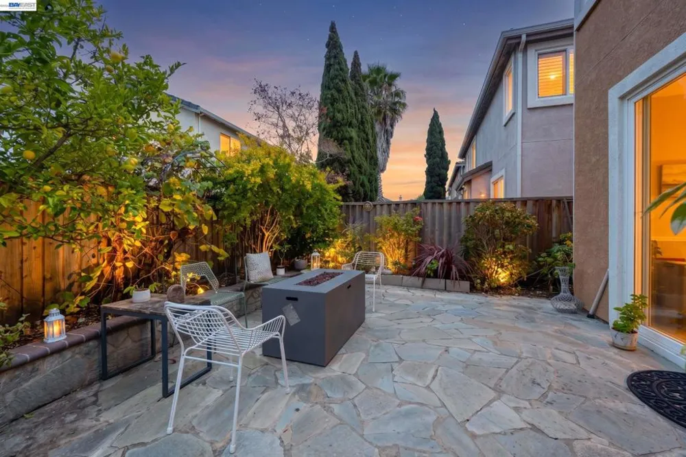 15632 Baypoint Ave San Leandro, CA 94579
