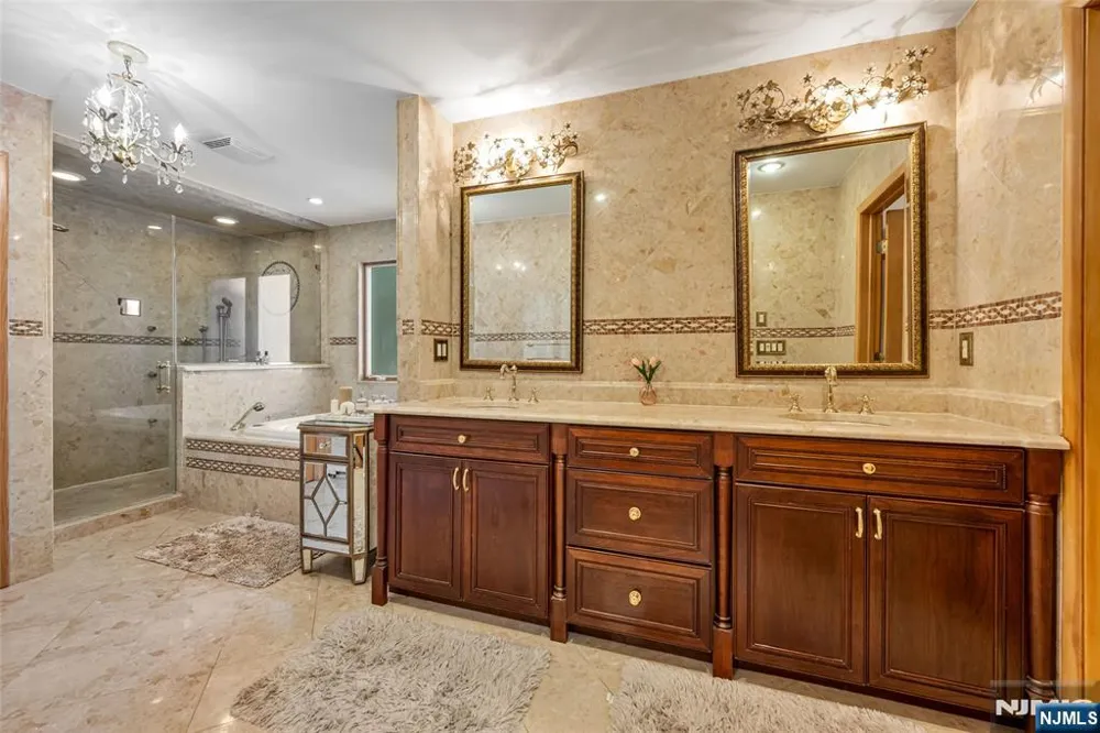 300 Lake Shore Drive Haworth, NJ 07641
