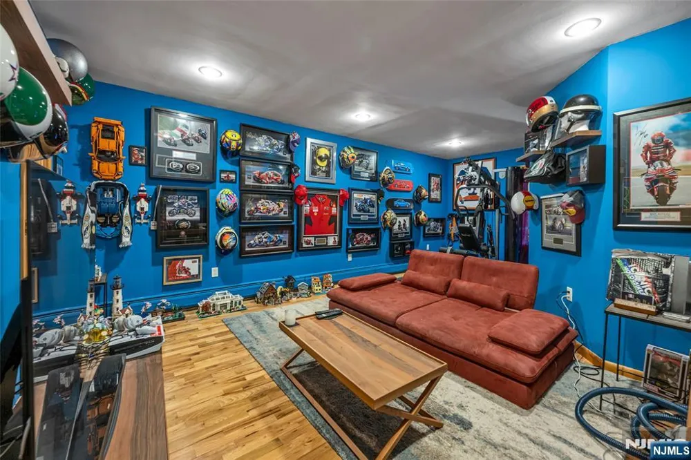 300 Lake Shore Drive Haworth, NJ 07641