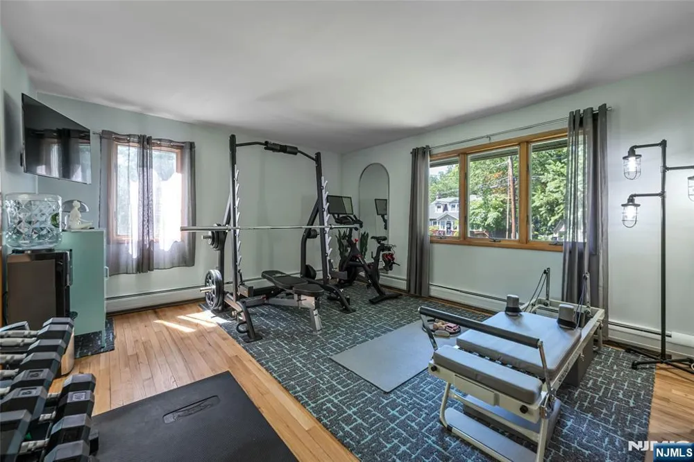 300 Lake Shore Drive Haworth, NJ 07641
