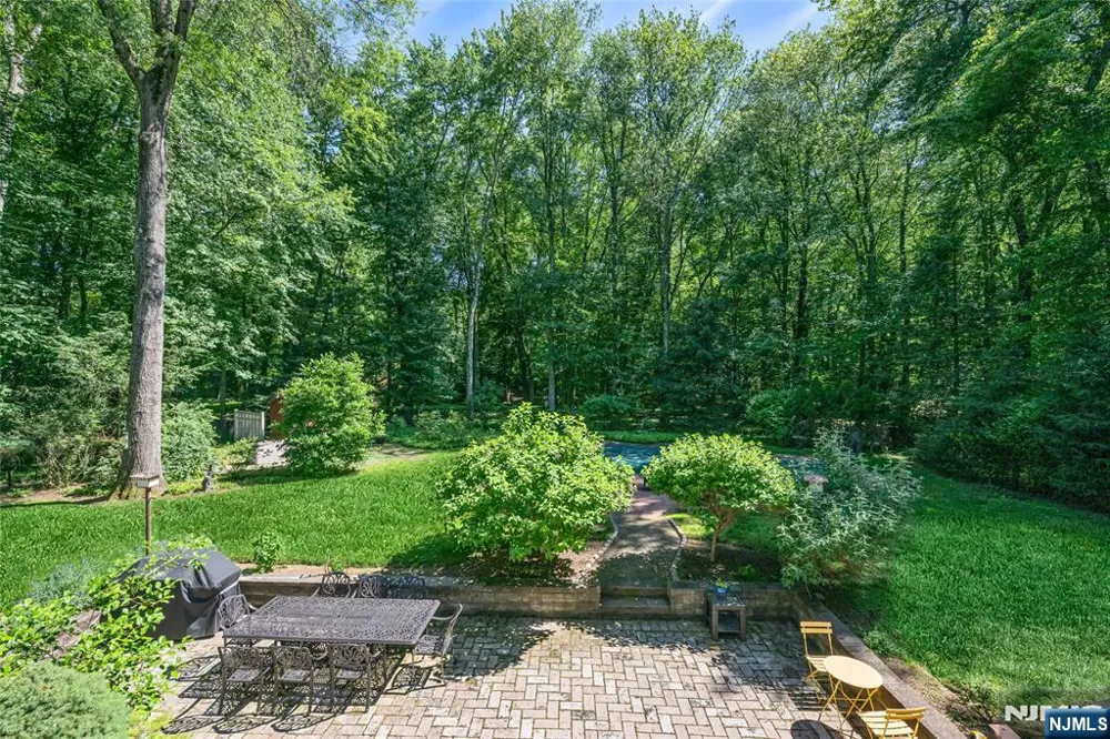 300 Lake Shore Drive Haworth, NJ 07641