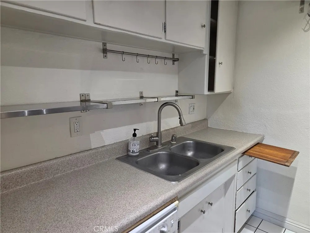 4573 main Riverside, CA 92501