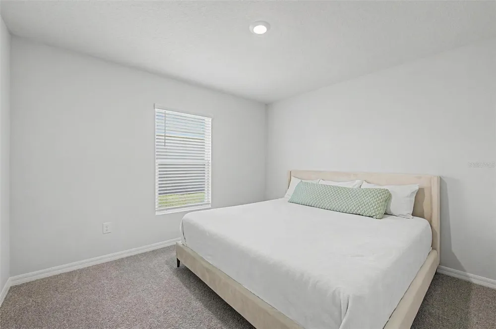 3733 112TH STREET E Palmetto, FL 34221