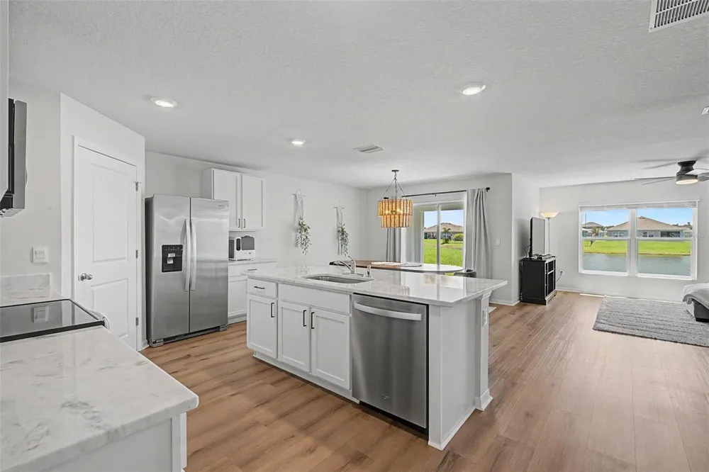 3733 112TH STREET E Palmetto, FL 34221