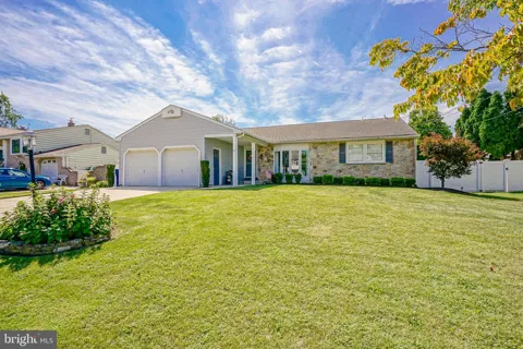 3 PEBBLE LANE