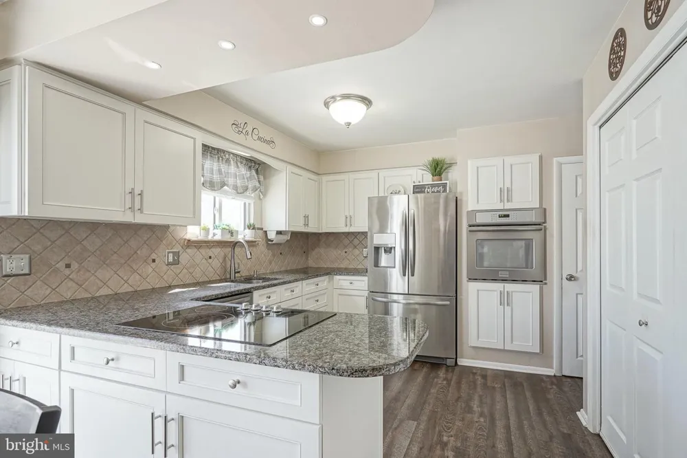 3 PEBBLE LANE Cherry Hill, NJ 08002