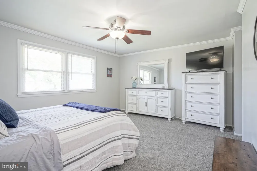 3 PEBBLE LANE Cherry Hill, NJ 08002
