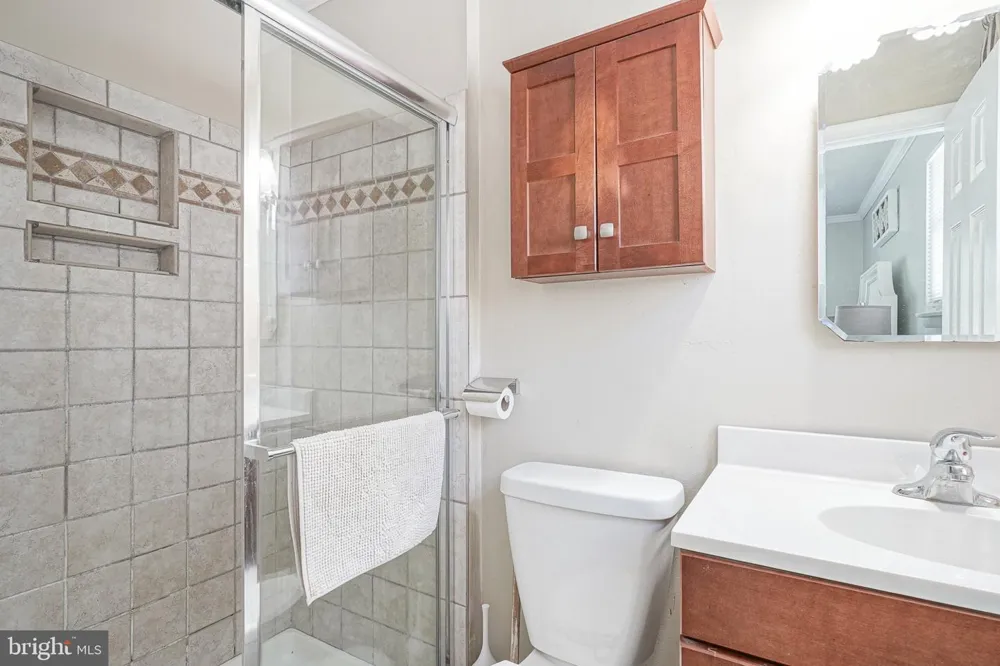 3 PEBBLE LANE Cherry Hill, NJ 08002
