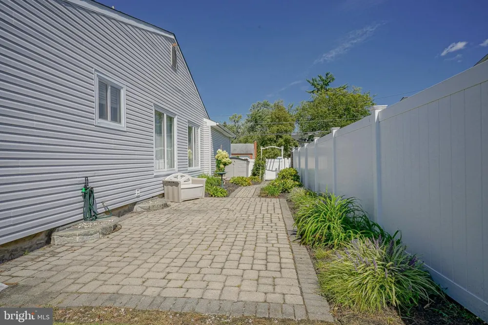 3 PEBBLE LANE Cherry Hill, NJ 08002