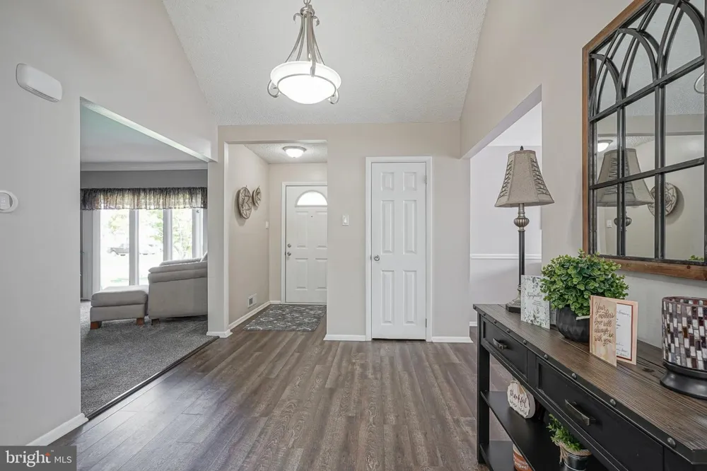 3 PEBBLE LANE Cherry Hill, NJ 08002
