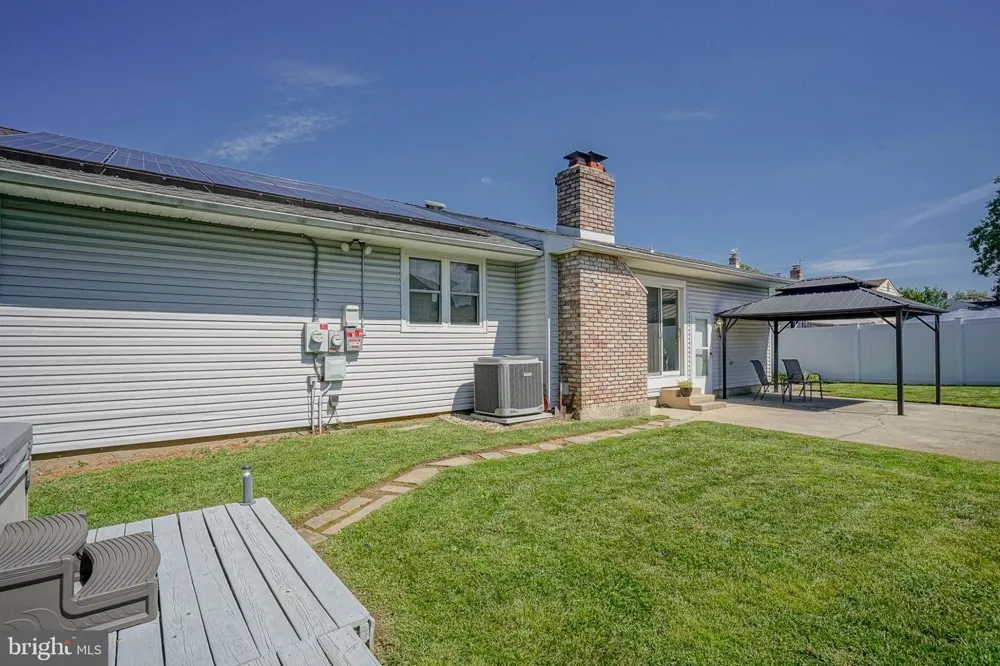 3 PEBBLE LANE Cherry Hill, NJ 08002