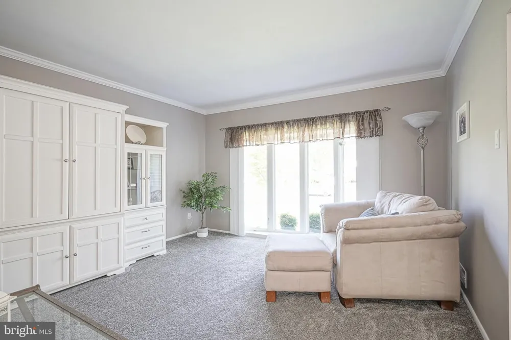 3 PEBBLE LANE Cherry Hill, NJ 08002
