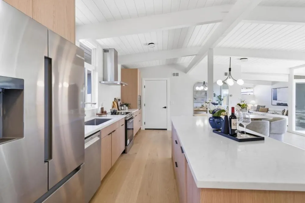 1648 Wolfe Drive San Mateo, CA 94402