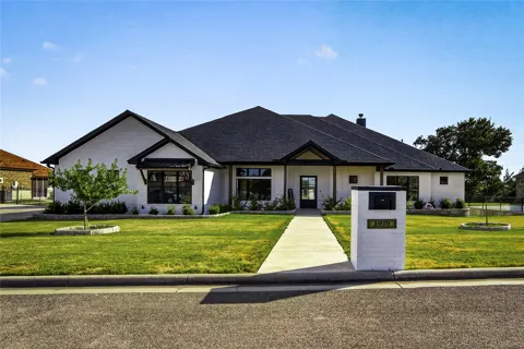 1079 Mescalero Trail