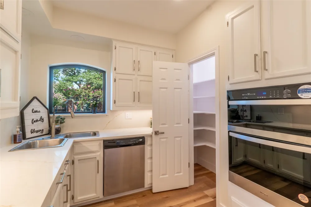 5615 Encore Drive Dallas, TX 75240