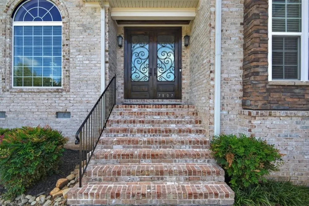 7807 Winterbourne Drive Summerfield, NC 27358