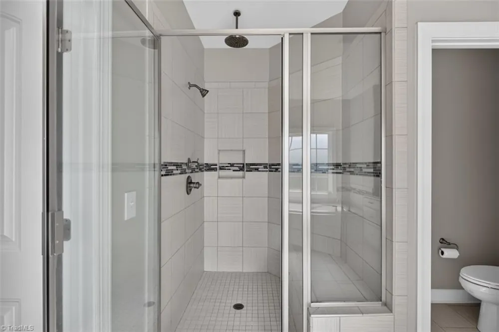 7807 Winterbourne Drive Summerfield, NC 27358