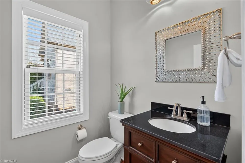 7807 Winterbourne Drive Summerfield, NC 27358